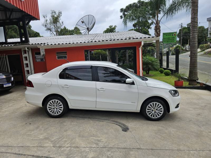 VOLKSWAGEN - VOYAGE - 2013/2013 - Branca - R$ 36.900,00