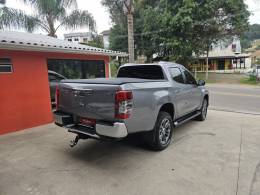MITSUBISHI - L200 TRITON - 2022/2022 - Prata - R$ 215.900,00
